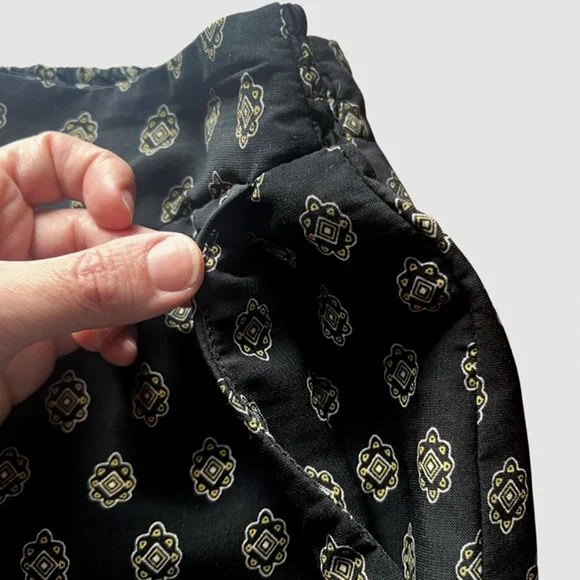 Xhiliaration Allover Geometric Print Wide Leg Pants Black, EUC - Size Medium - Picture 5 of 8